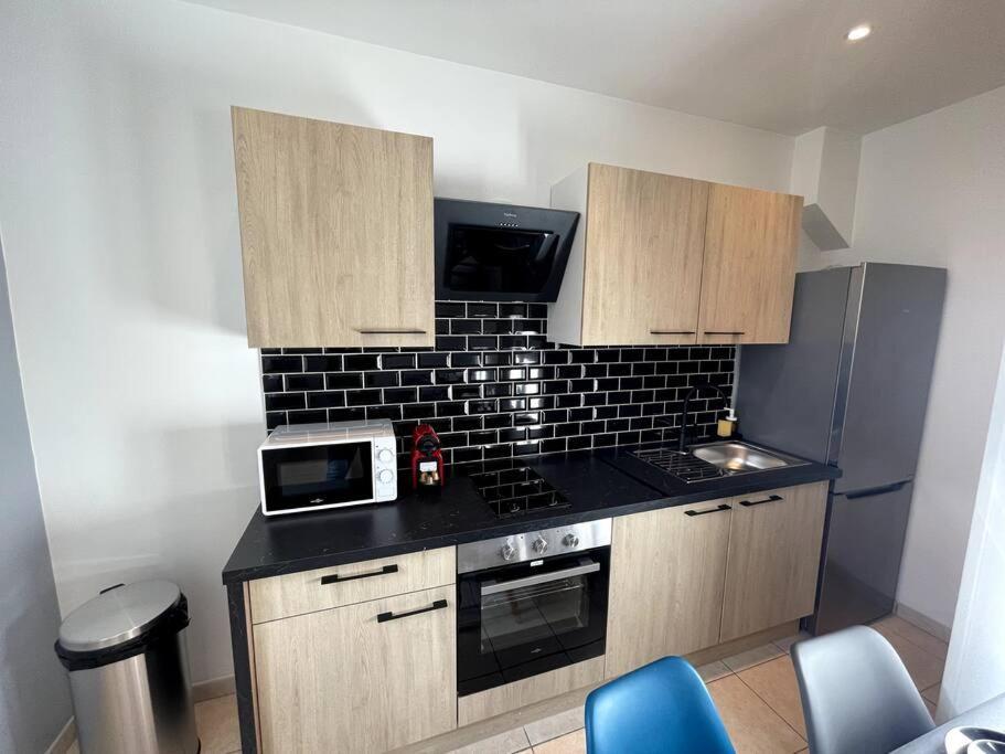 Appartement T2 Pour 3 Personnes Marsilia Exterior foto